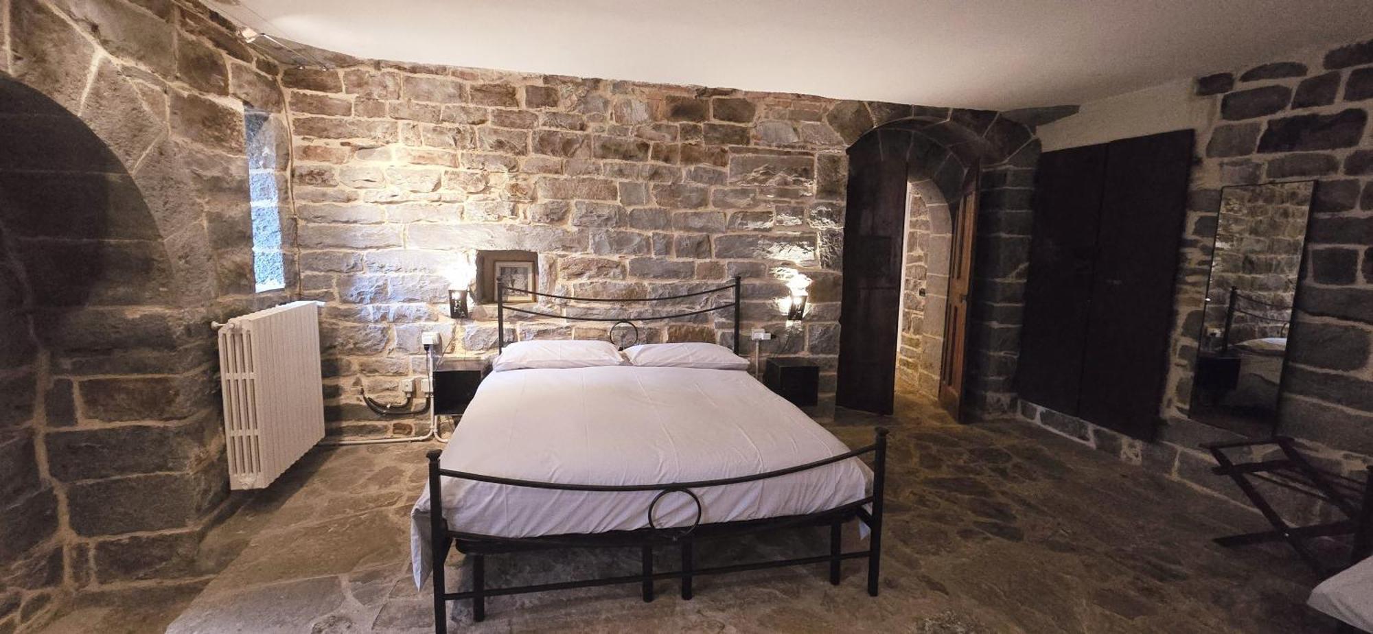 Historical House Medieval Abbey - Al Chiostro Sotto il Monte المظهر الخارجي الصورة