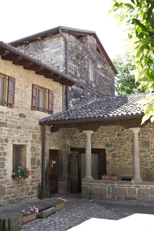 Historical House Medieval Abbey - Al Chiostro Sotto il Monte الغرفة الصورة